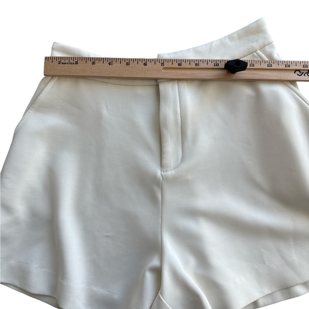 Vici Women's White Shorts Super Soft - Picture 2 of 5